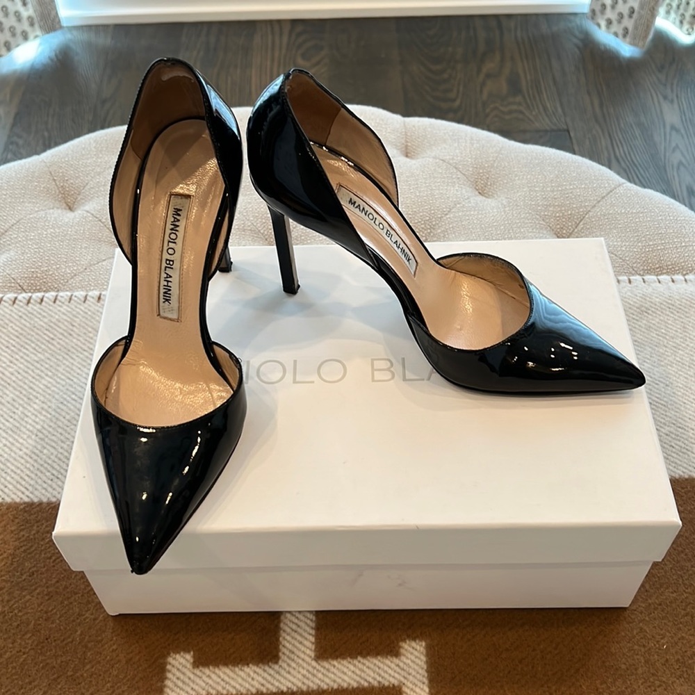 Classic Manolo Blahnik black pumps